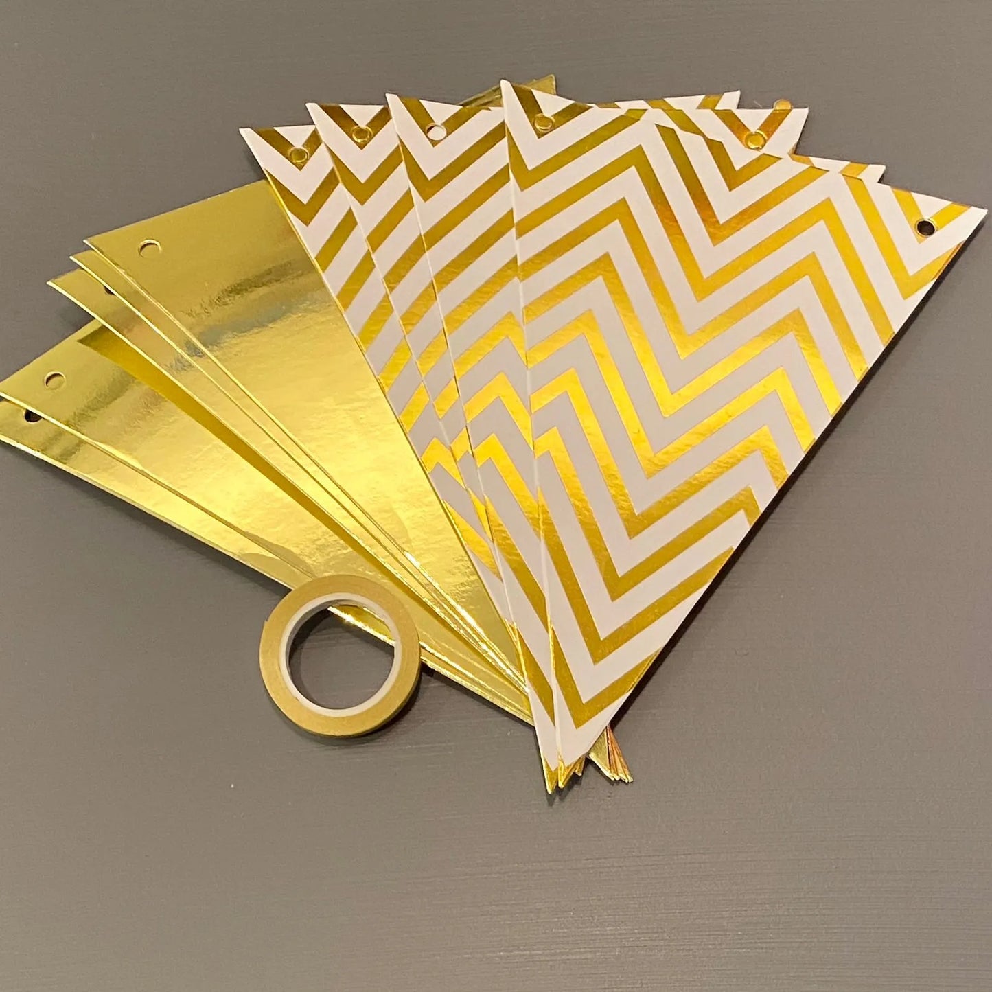 Banderín diseño dorado o plateado