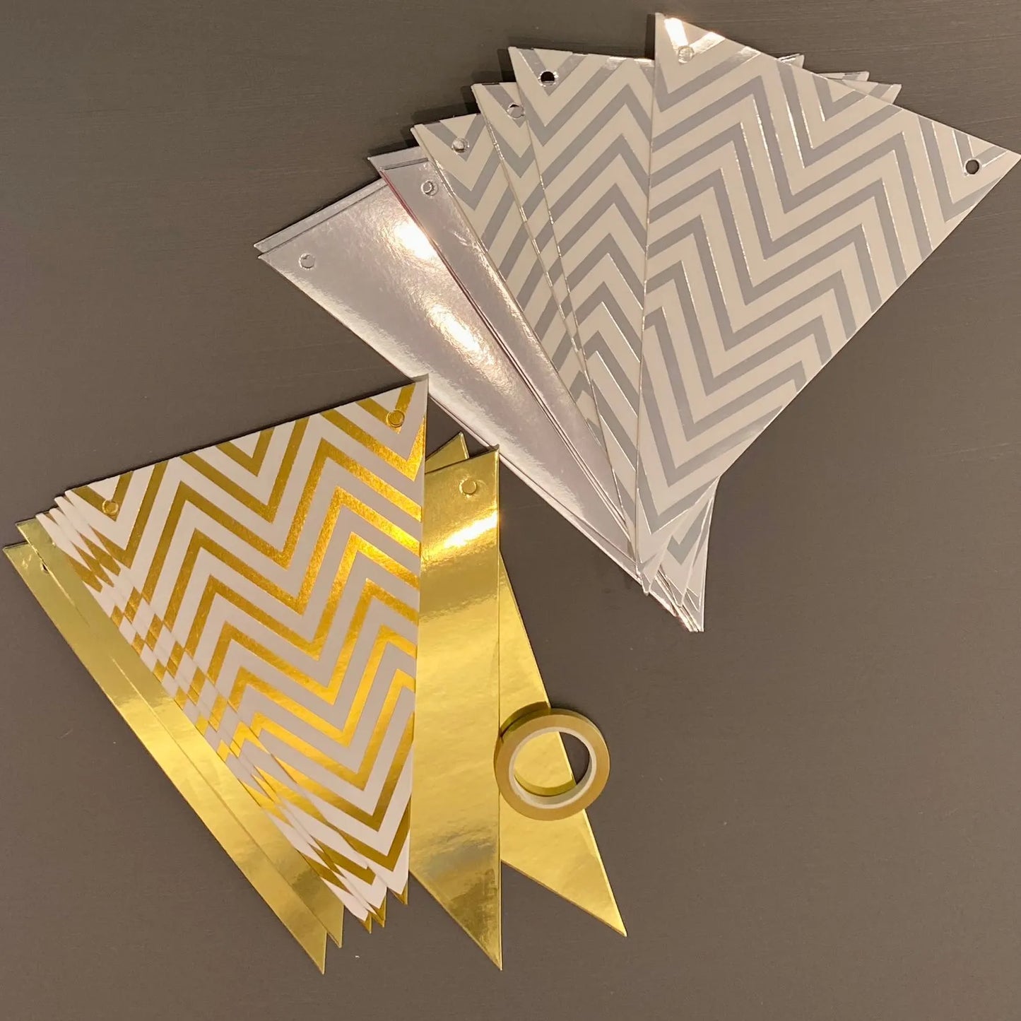 Banderín diseño dorado o plateado