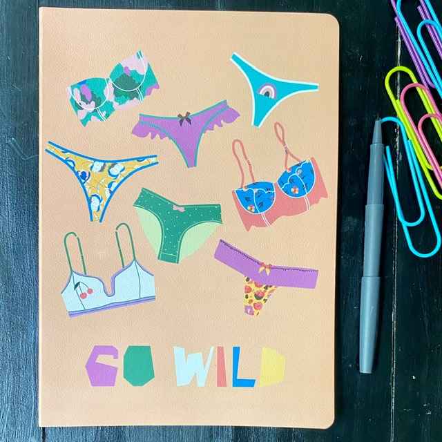 Cuaderno grande con diseño de bikinis en color damasco