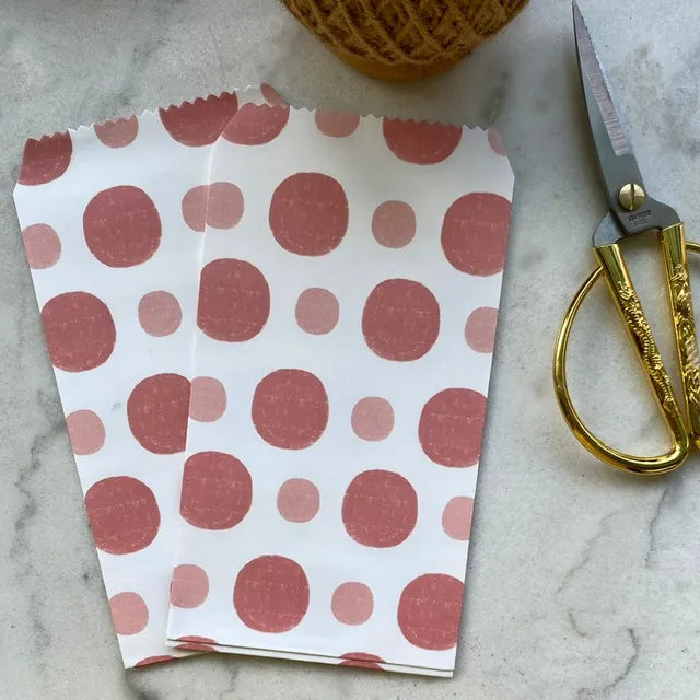 Set 5 bolsitas papel diseño lunares rosados
