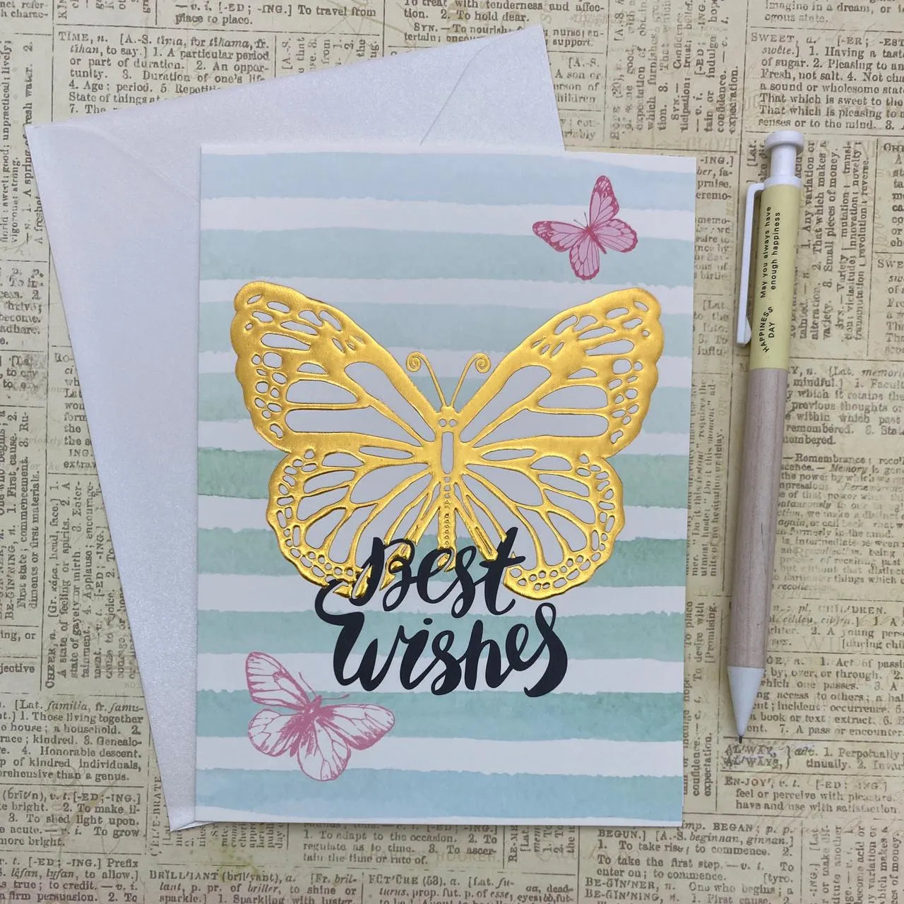 Tarjeta detalles dorados mariposa