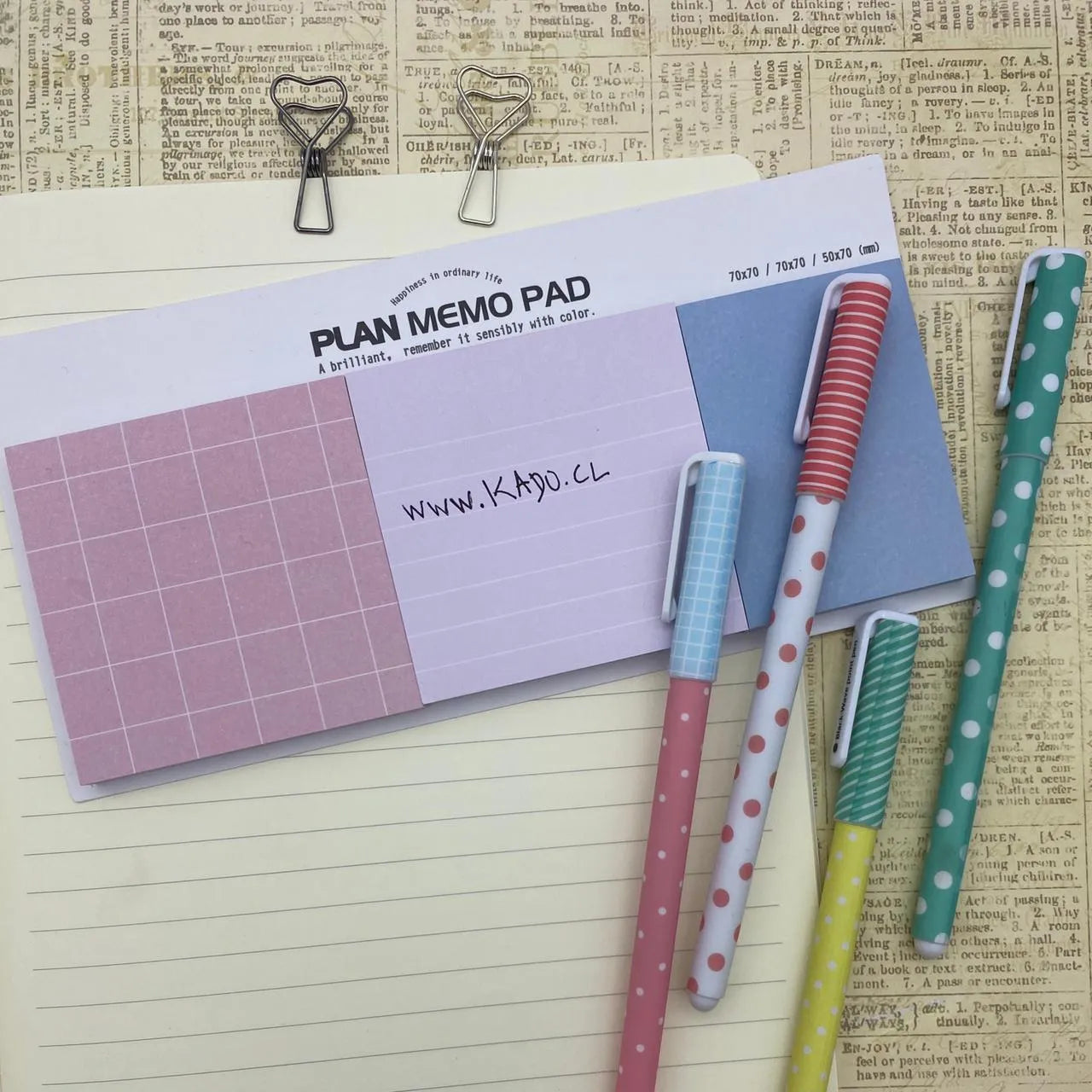 Block de notas adhesivas colores rosado y celeste