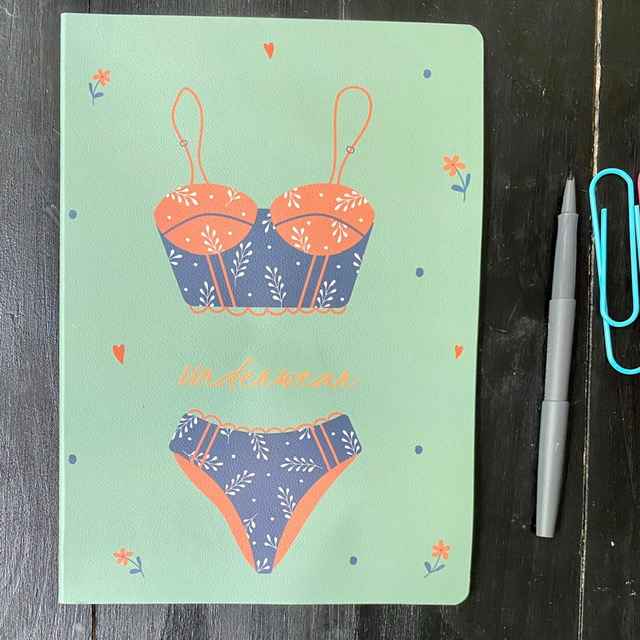 Cuaderno grande bikinis