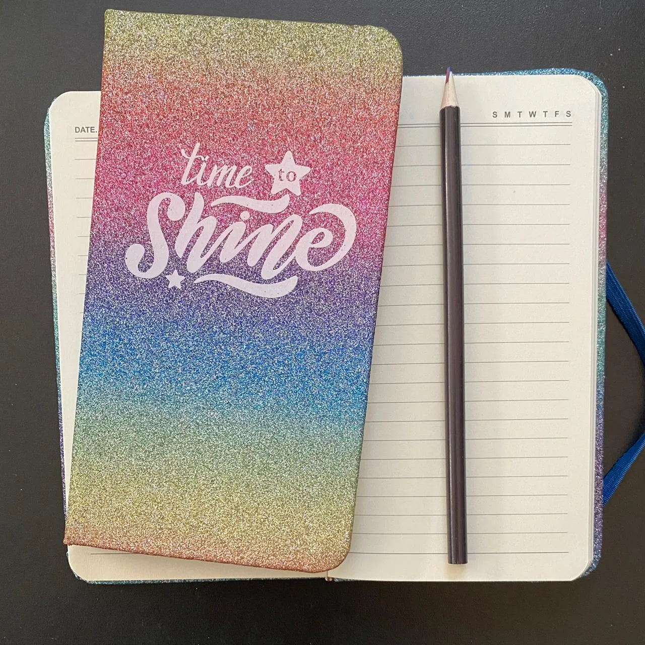 Cuaderno brillante colores rosado diseño 1