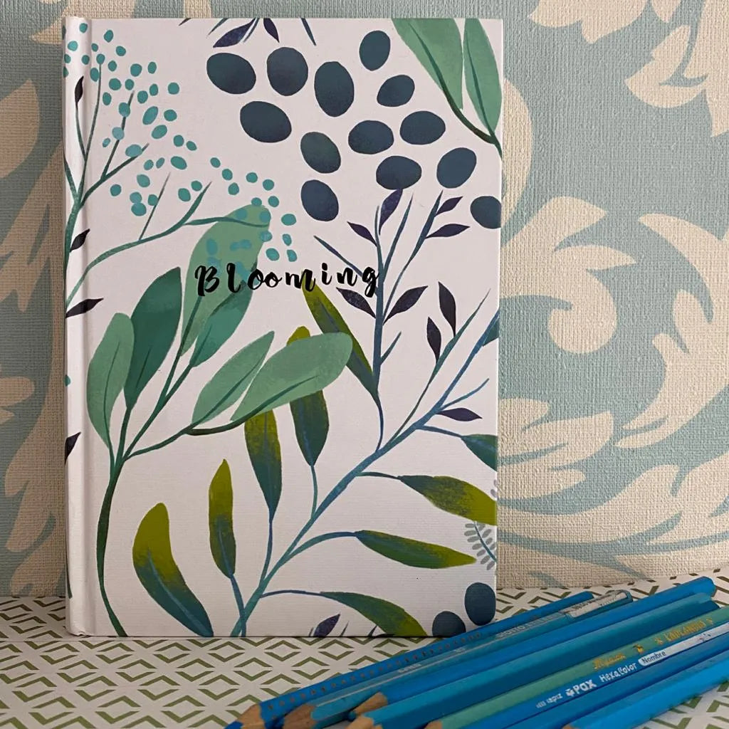 Cuaderno tapa gruesa blooming blanco hojas verdes