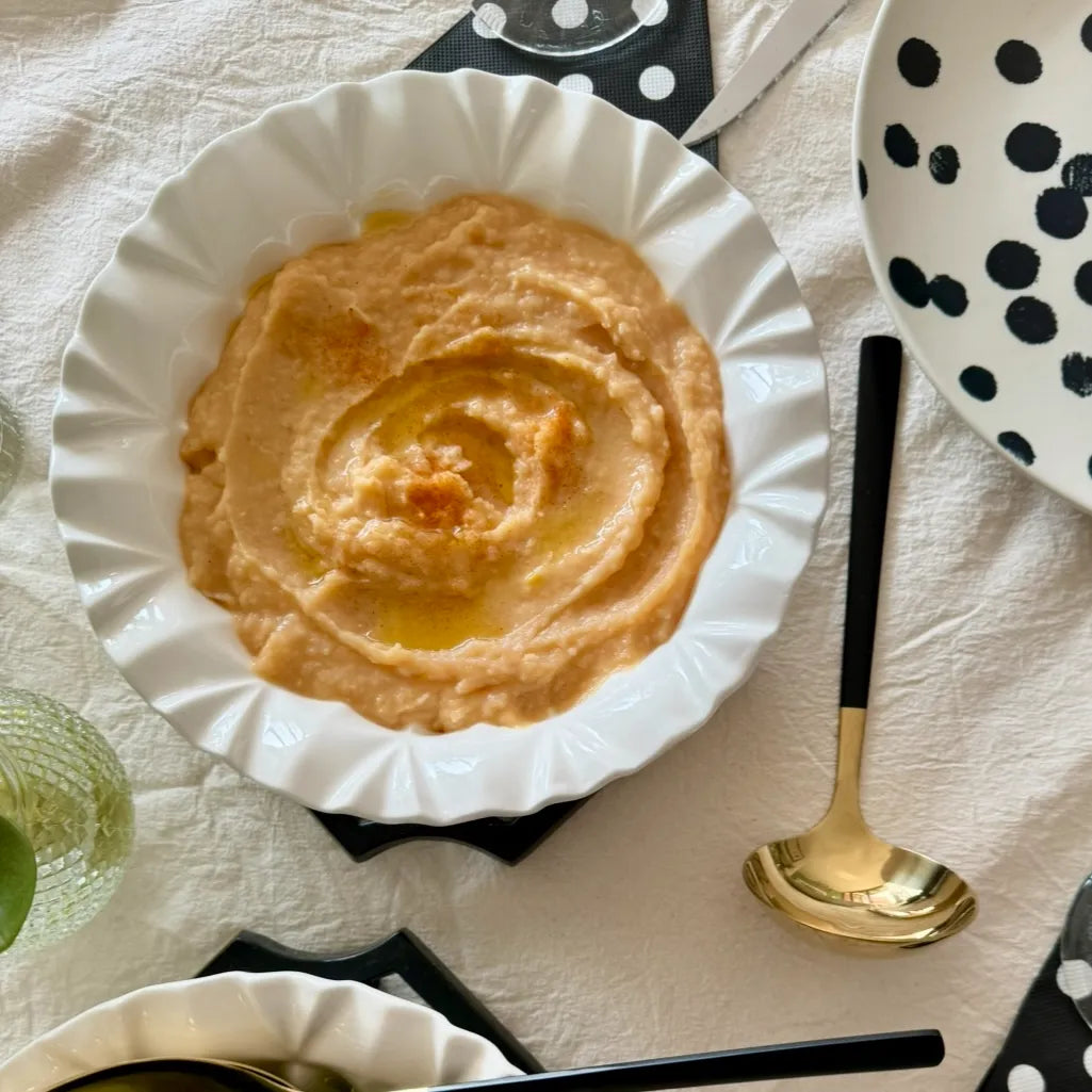 Cucharón con mango negro