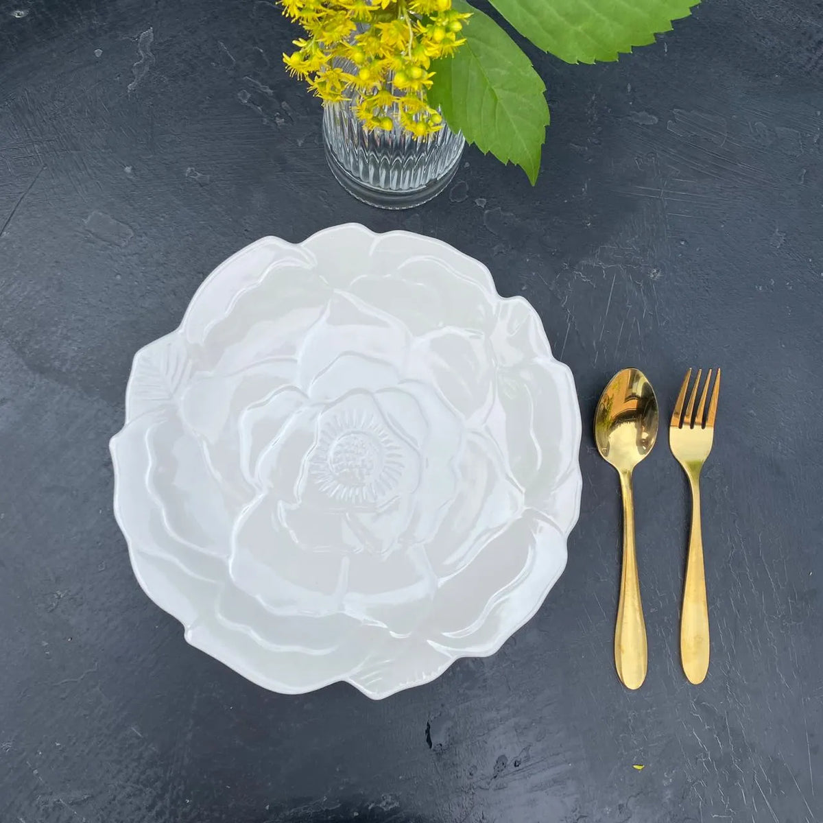 Plato flor blanco M