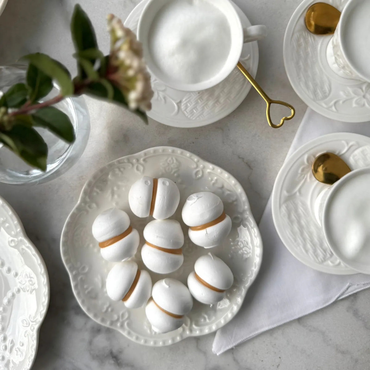 Plato blanco flor puntitos S