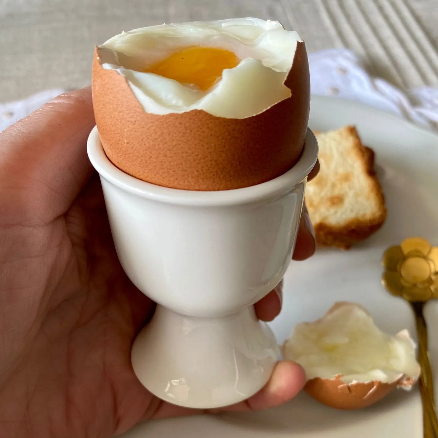 Porta huevo cerámica blanco