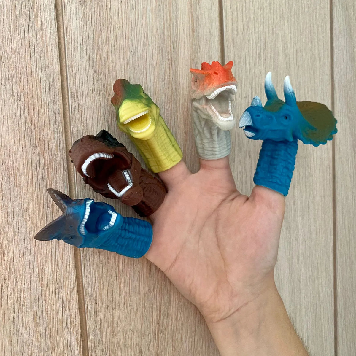 Set 5 títeres dedo dinosaurio