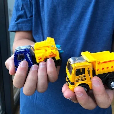 Set 2 mini camiones azul y amarillo